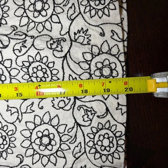 Floral Linen Blend Embroidered Pencil Skirt Cream Black Plus Sz 16 Minimalist - Picture 8 of 9